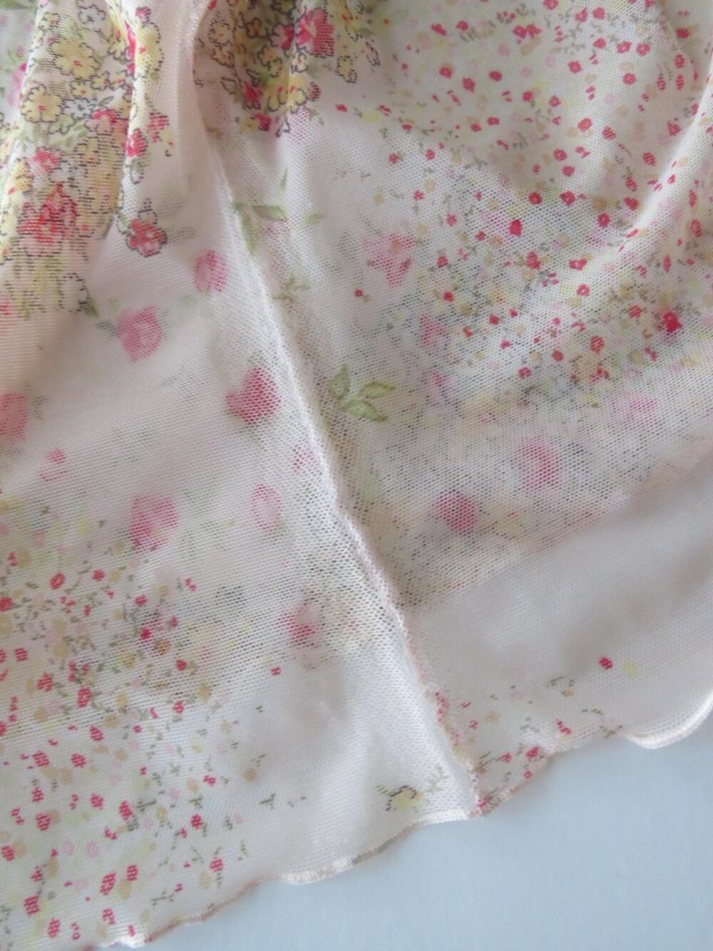 Vintage Italian Sheer Pink Floral Mesh Tank Top, Vintage Intimissimi Ditsy Rose - Picture 10 of 10